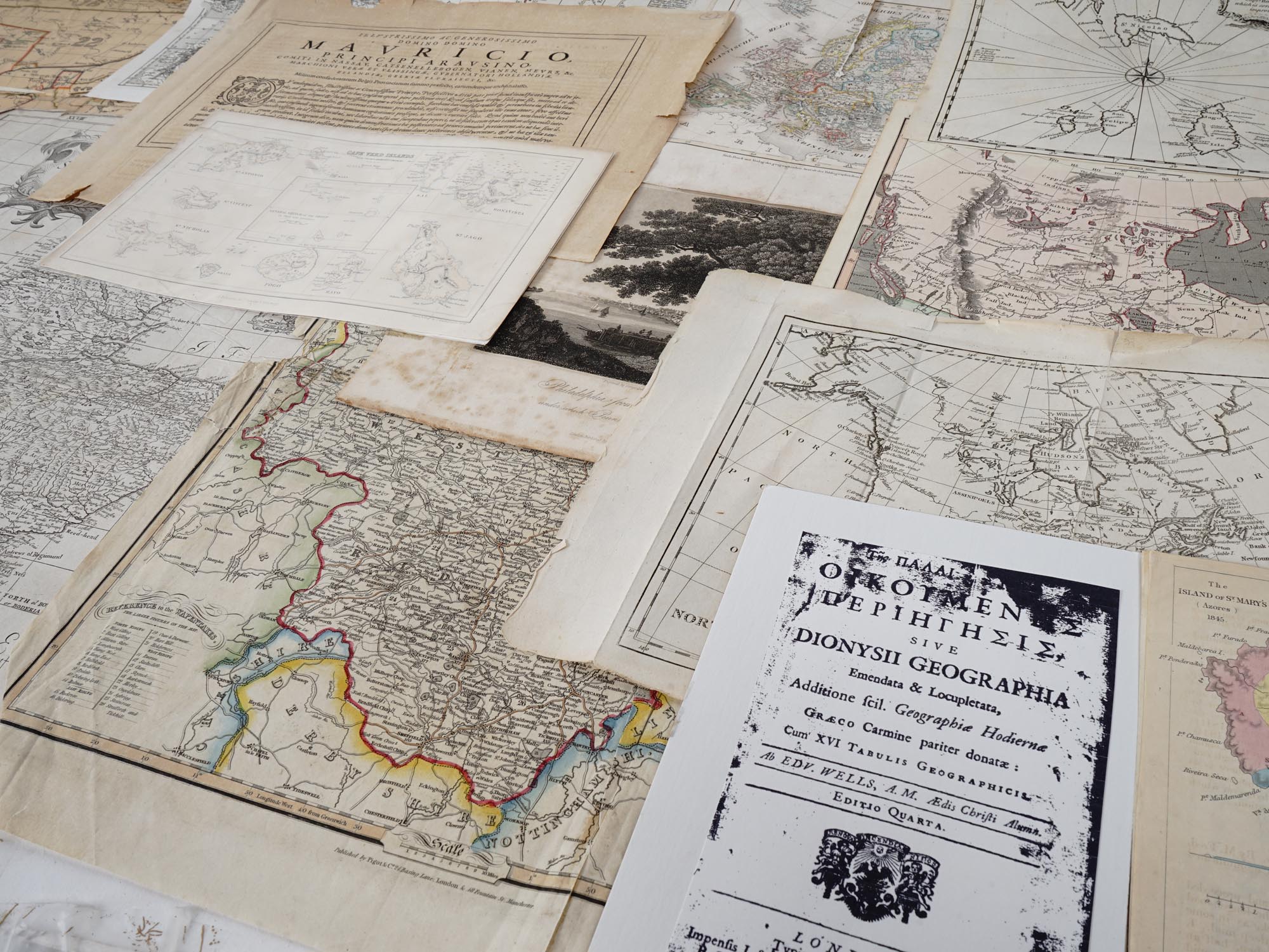 COLLECTION OF ANTIQUE PRINTED MAPS AND ENGRAVING PIC-10